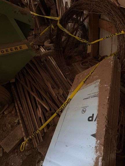 Barbed Wire and 6 ft Metal Fence Posts (approx 25-30) image