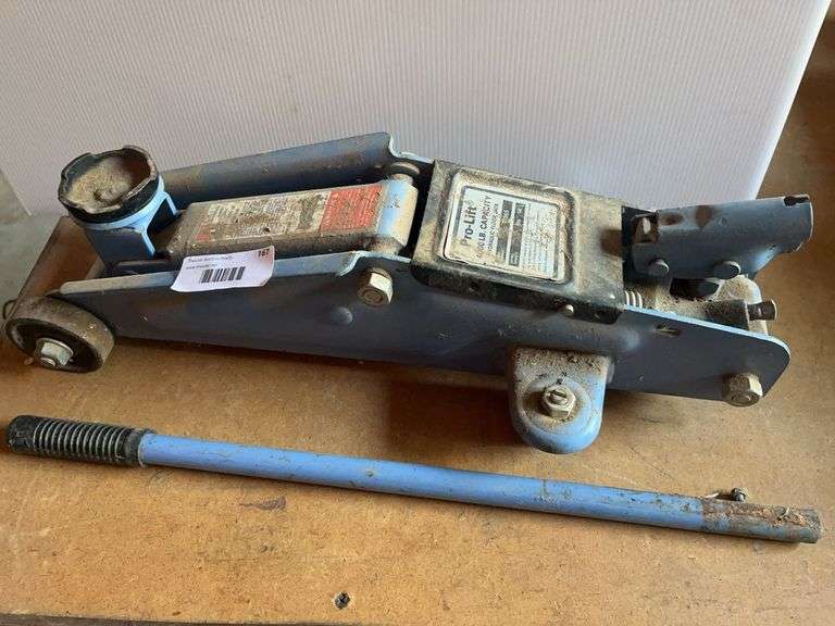 Pro-Lift 4000 LB Capacity Hydraulic Floor Jack image