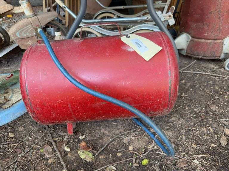 Portable Air Tank image