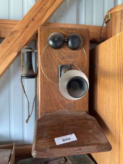 Wall Mounted Crank Telephone image