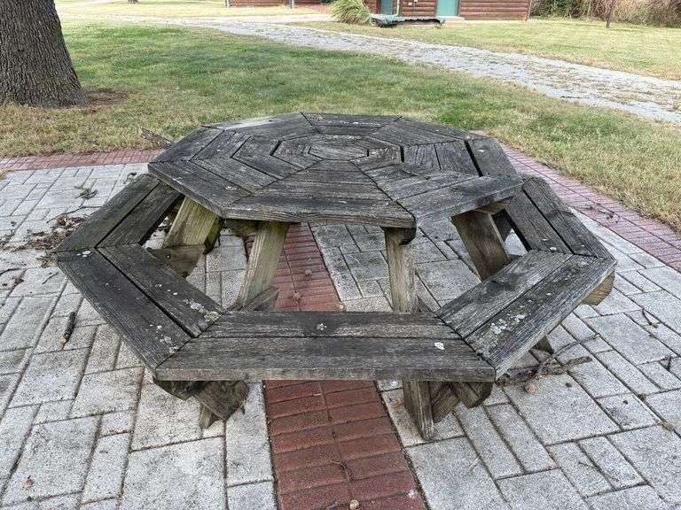 Wooden Picnic Table, Heavy, 1-Piece image