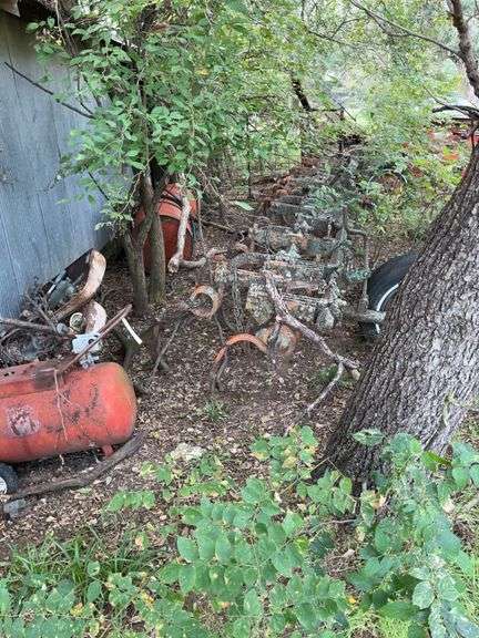 Cultivator, Barrels, Air Tank, Scrap (Does not include combine header or gates) image
