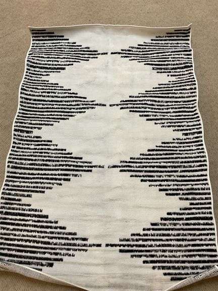 CREEK 4  x 6  BEIGE rug image