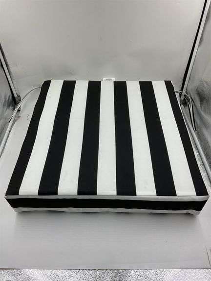 Outdoor black-and-white striped cushion image