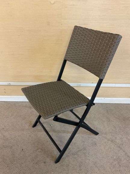 Wooven grey chair image