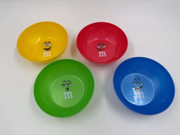 M&M's Character Plastic Bowls - Set of 4 image