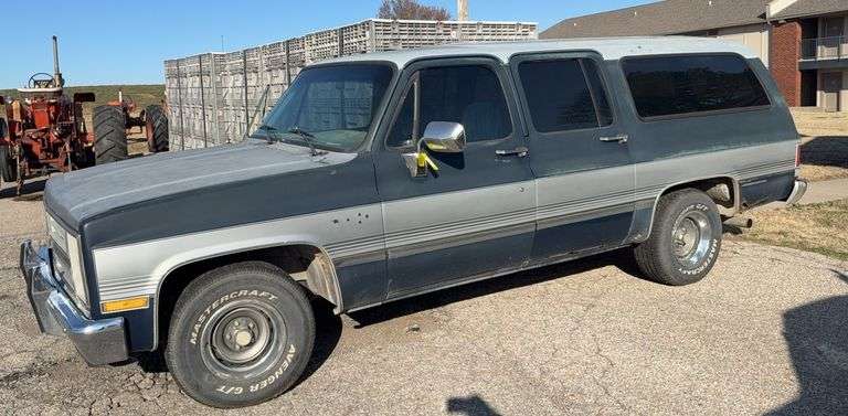 1988 Chevrolet Suburban 1500 Silverado, VIN #1GNER16K4JF110663 image