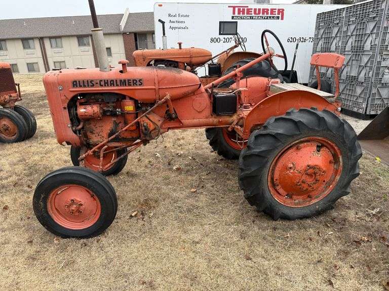Allis Chalmers "C" Tractor, Gas, Wide Front image