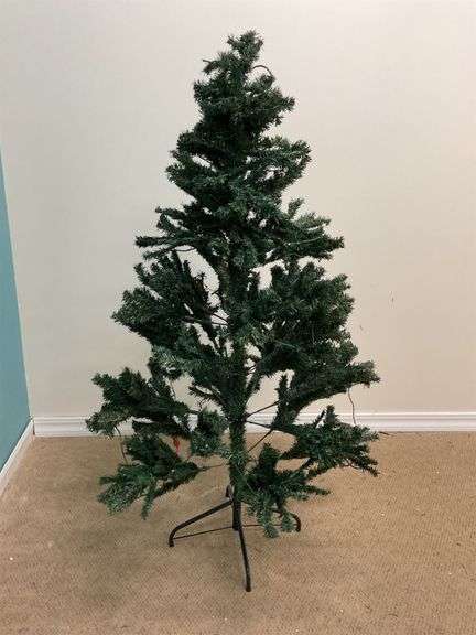 4 foot Christmas tree image