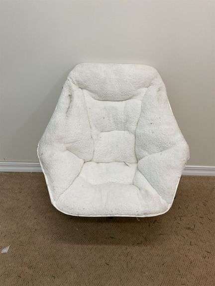 Soft white chair image