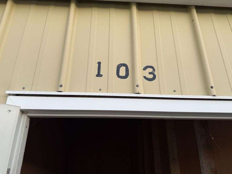 Contents of Unit 103 - 1925 N H, Wellington KS image