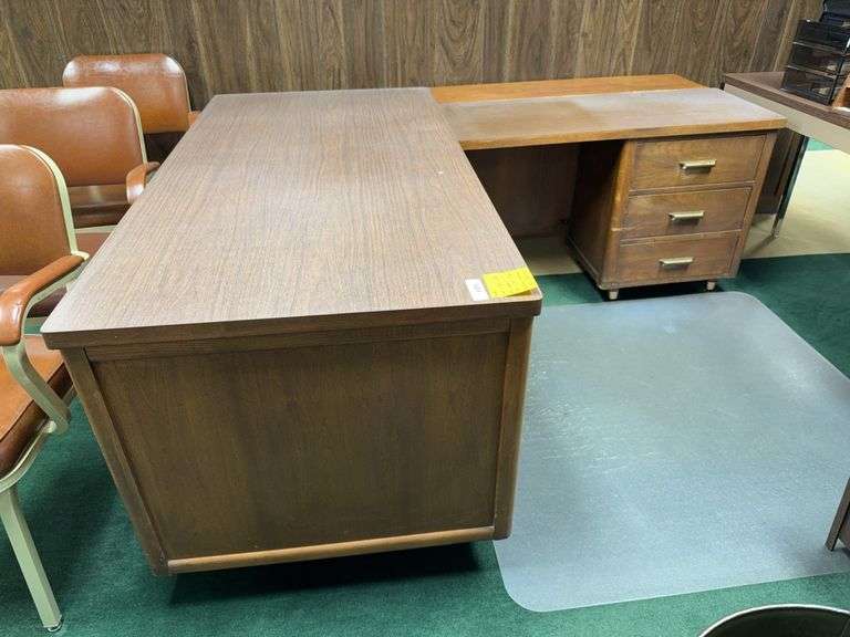 Office Desk with Side Desk Extension image