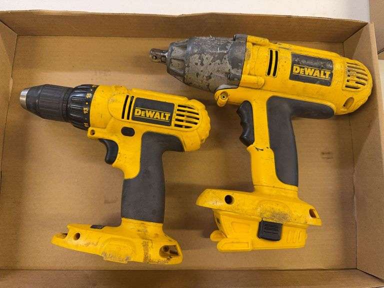 DeWalt Cordless Drill and Impact Wrench Combo, no battery pack image