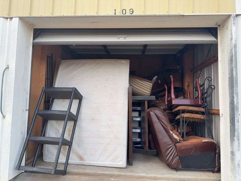 Contents of Unit 109 - 1925 N H, Wellington KS image