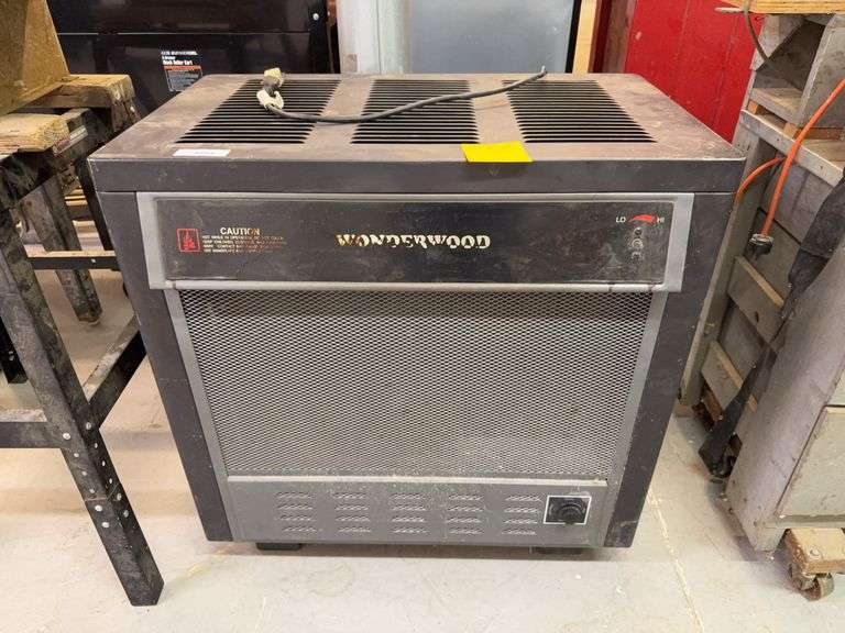 Wonderwood Electric Wood Stove with Chimney Pipe (did not try to turn on) image