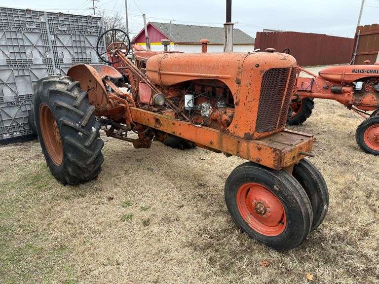 Allis Chalmers "CA" Tractor, Gas, Narrow Front image