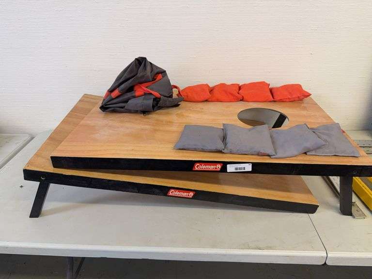 Coleman Cornhole Game with Carrying Bag image