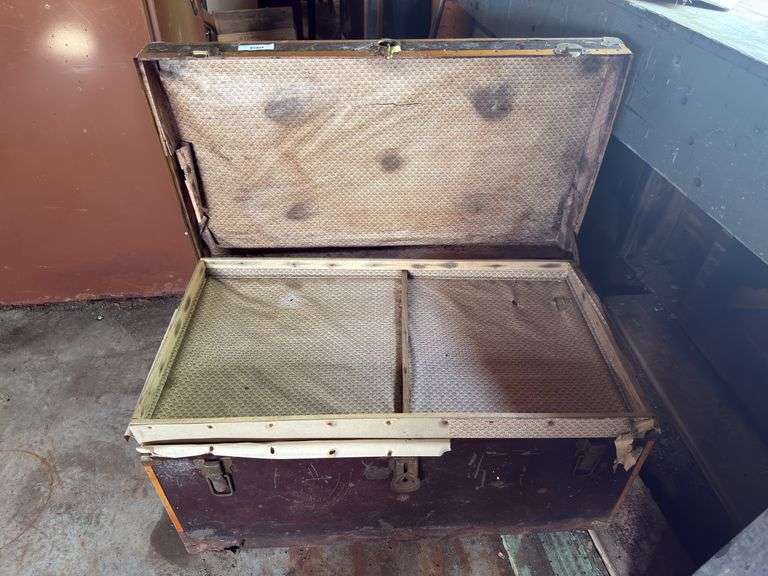 Old Trunk image