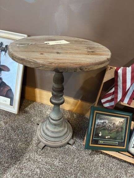 Round Accent Table, 19" diam x 25" tall image