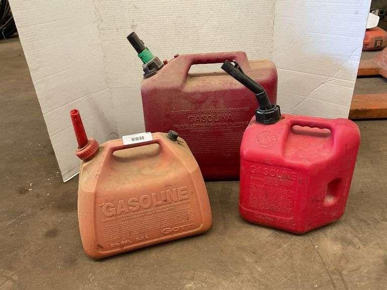 Lot of 3 Gasoline Cans - Gott & Blitz image
