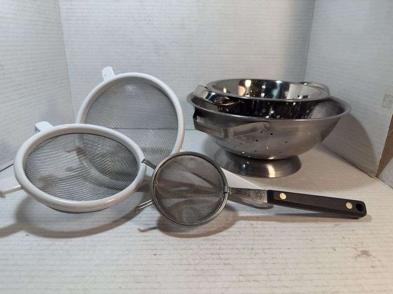 Variety of Kitchen Strainers and Colanders image