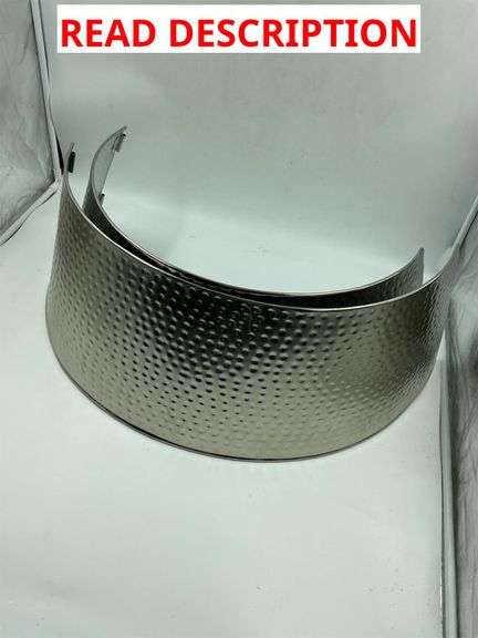 Two-Piece Hammered Metal Semi-Circular Wall Decor image