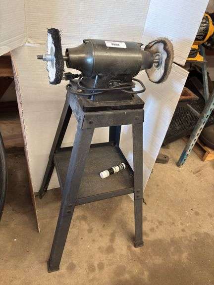 Central Machinery 6" Buffer on Stand image