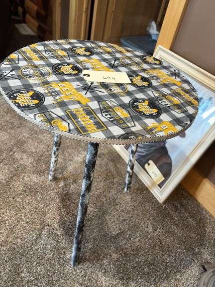 Small Round Table with Farm Fresh Design, 20" diam x 25" tall image