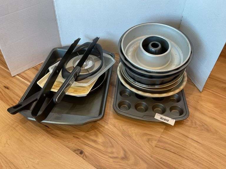 Assorted Bakeware Lot: Cake Pans, Muffin Tins, Pie Plates & More image