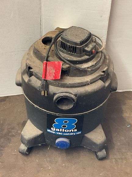8 Gallon Wet/Dry Shop Vacuum image