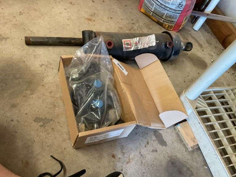 Hydraulic Cylinder and Log Splitter Control Valve image