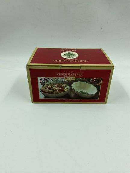 Spode Christmas Tree Fluted Oval Dish Set of 2 image