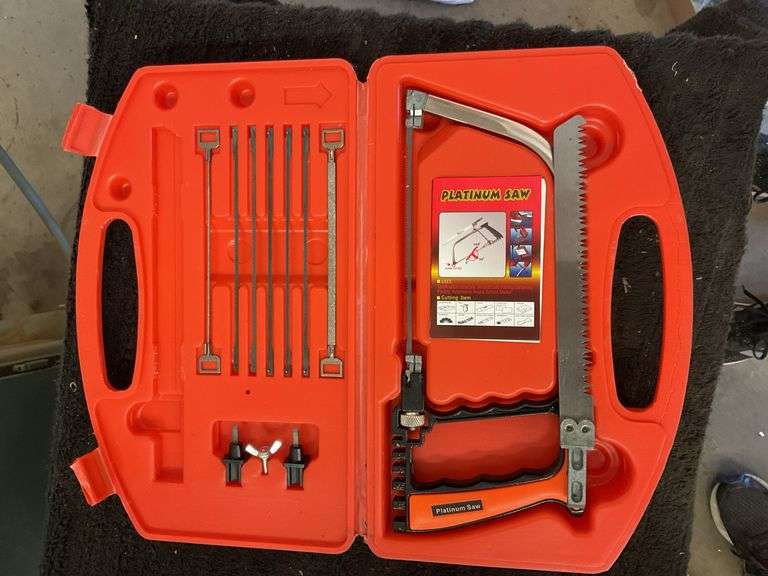 Platinum Saw Set with Case and Blades image