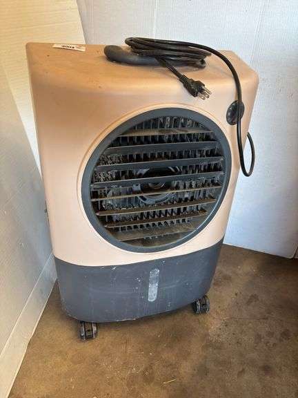 Hessaire MC18M Mobile Evaporative Cooler image