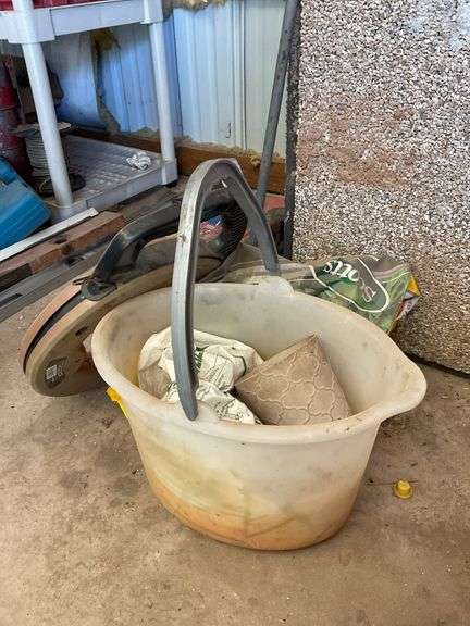 Bucket Lot: Scotts Turf Builder, Southwire Fish Tape & More image