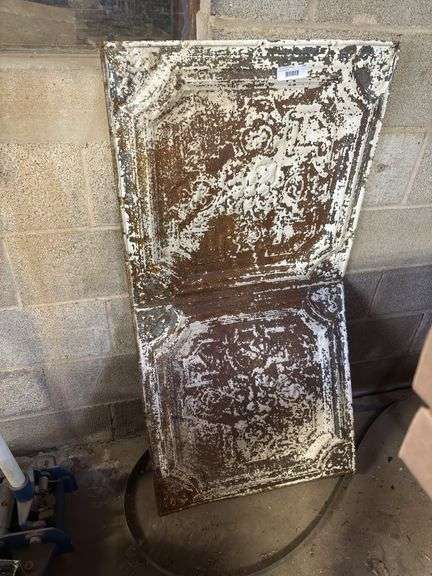 Decorative Embossed Metal Ceiling Tiles image