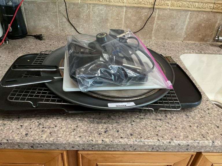 Electric Griddle, Splatter Screen, and Cutting Board image