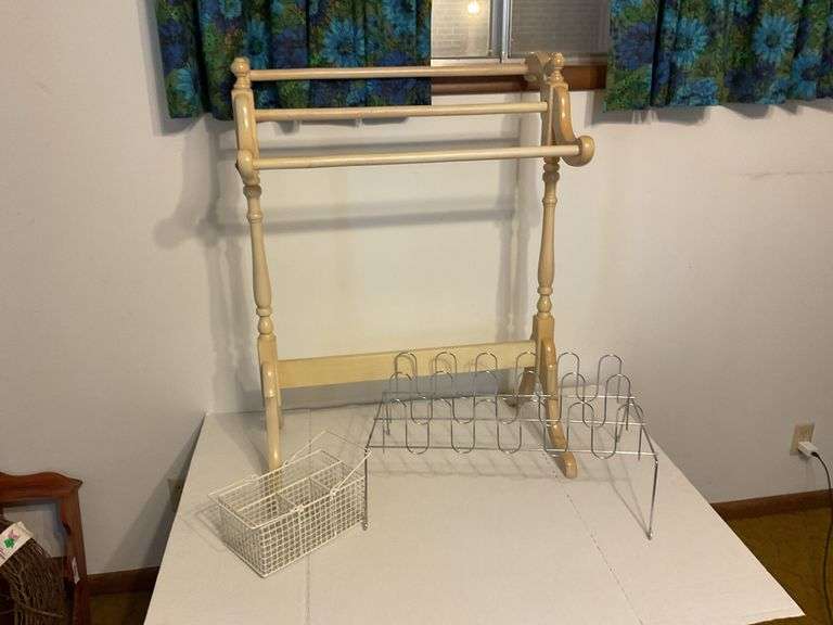 Wooden Quilt Rack with Metal Accessories image