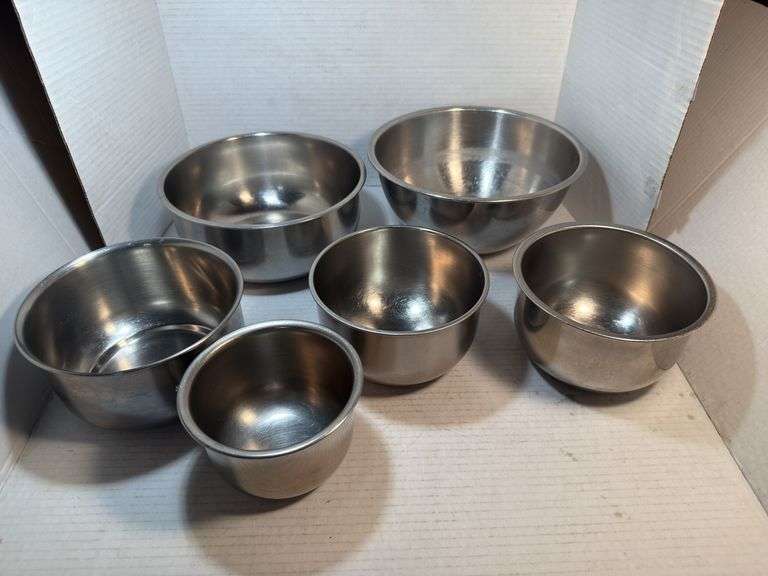 Set of 6 Stainless Steel Flame Seal Mixing Bowls image