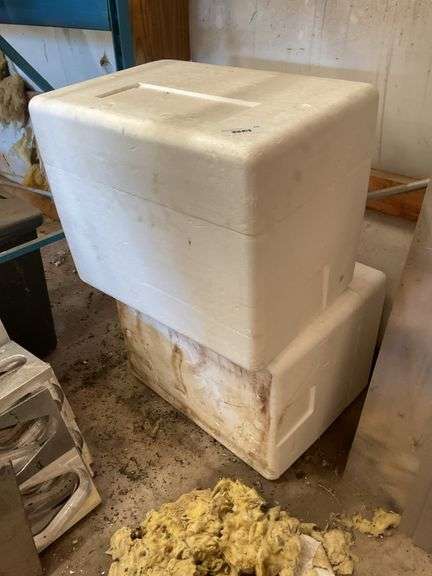 Pair of Insulated Shipping Containers image