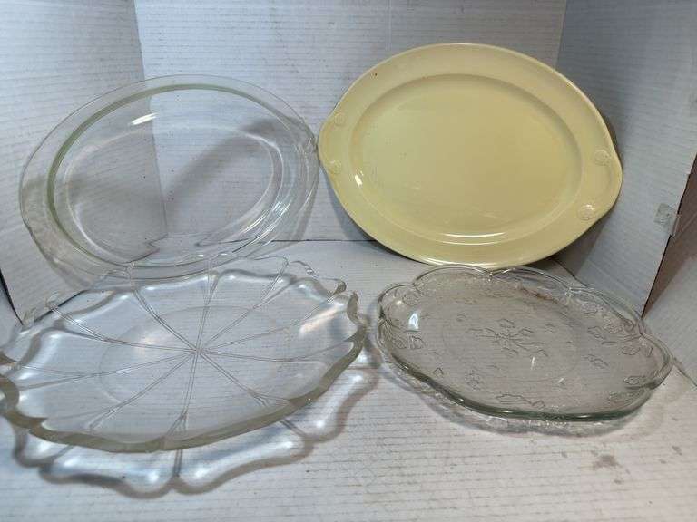 Lot of 4 Serving Platters including Tuck-Boy Pastel image
