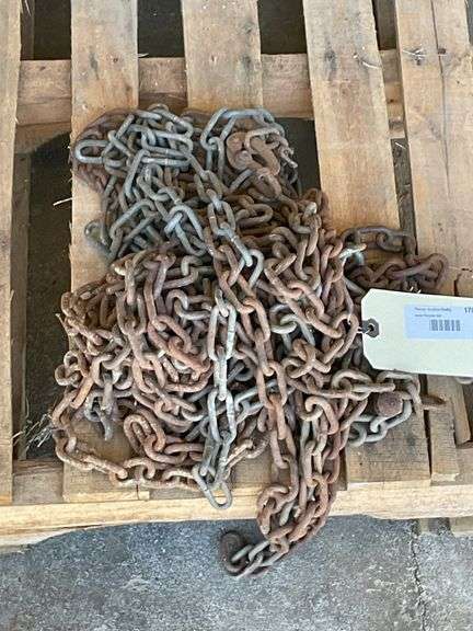 Pile of Assorted Metal Chains image