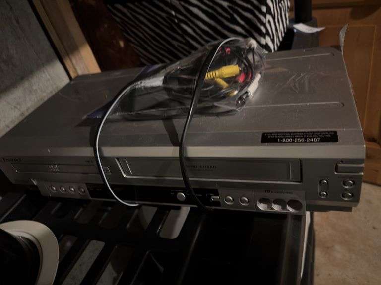 Emerson DVD/VCR Combination Player image