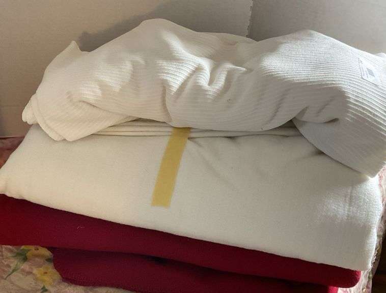 Assorted Blanket Lot image
