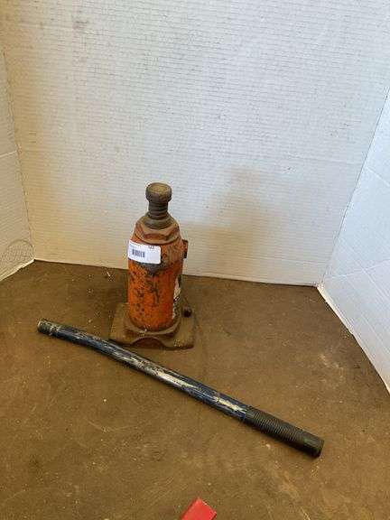 Watco 8 Ton Hydraulic Bottle Jack image