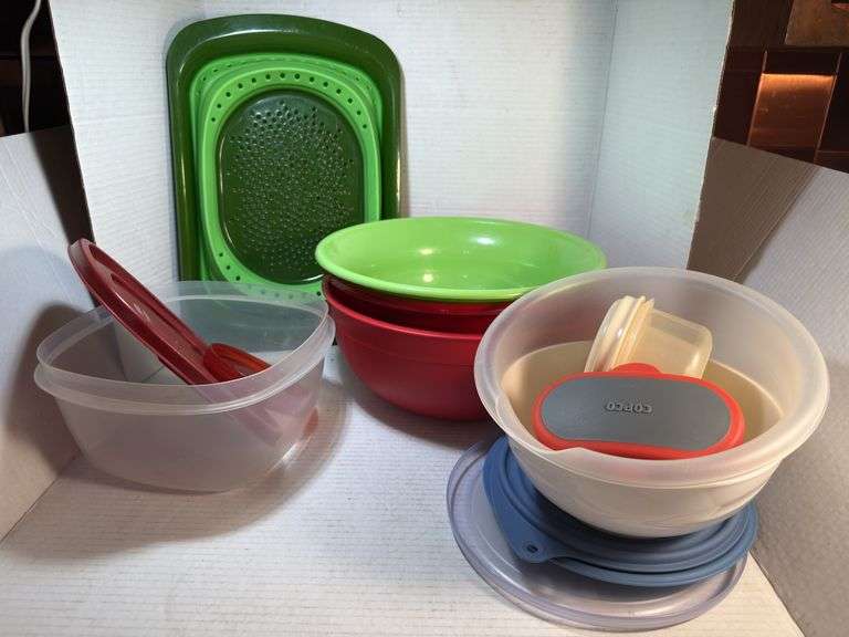Assorted Kitchen Bowls and Colander Set image