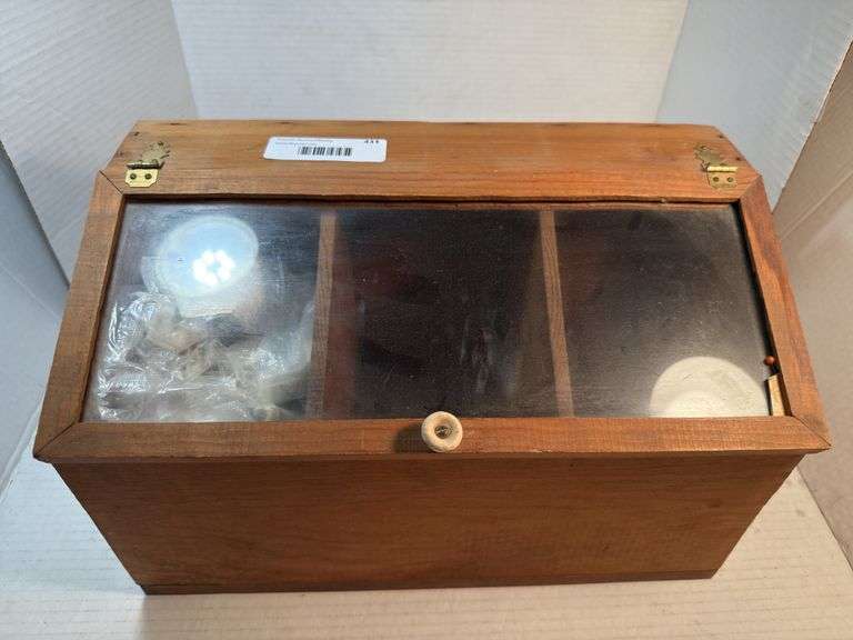 Wood Divided Box with Lid image