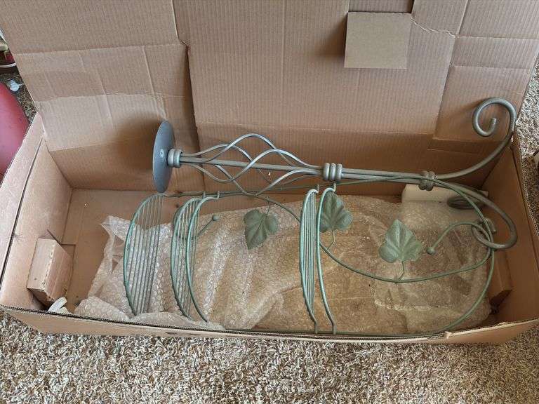 Metal Kitchen Organizer with Leaf Design image