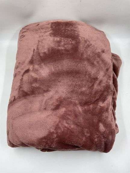 Plush Faux Fur Throw Blanket - Mauve image
