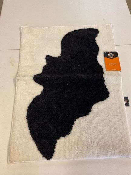 Hyde & Eek Boutique Bath Rug image
